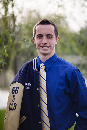 L Graduation Photos